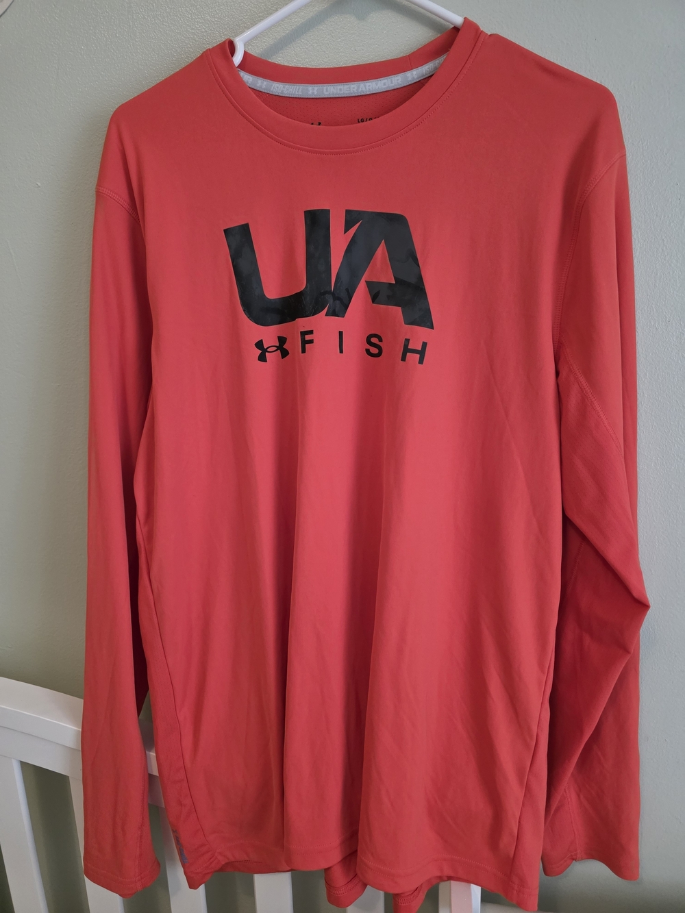 Under Armour Men’s Long-Sleeve Coral UA Fish Performance Tee